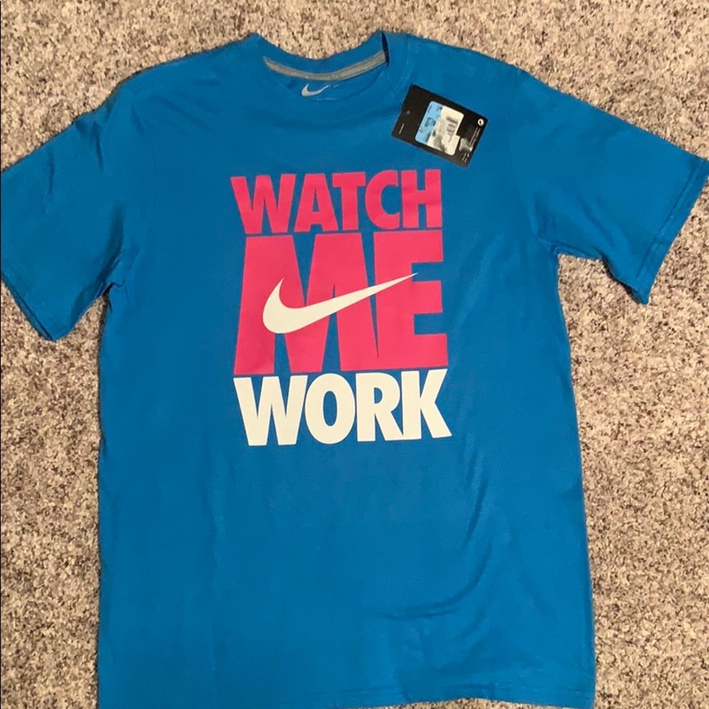 Boys M Nike tee NWT